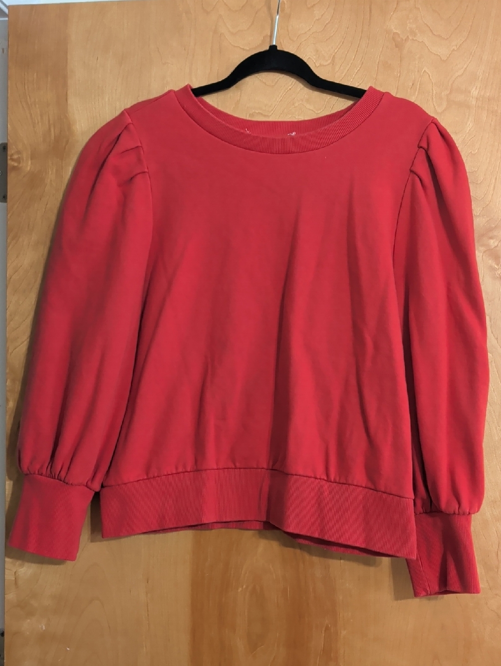 Women's Coral Puff-Sleeve Sweatshirt - Classic Casual Top